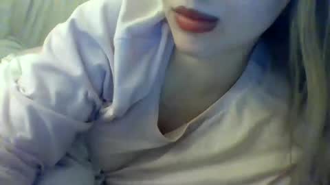 layannalea online show from 01.08.25
