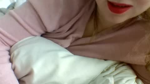 layannalea online show from 01.10.25