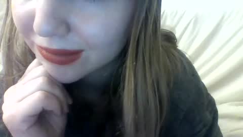 layannalea online show from 01.23.25