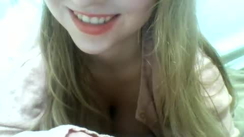 layannalea online show from 02.14.25