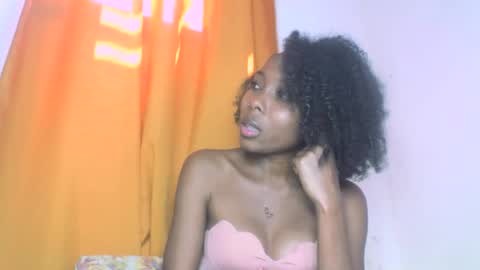 layannek online show from 10.08.25