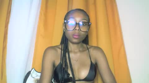 layannek online show from 10.24.25