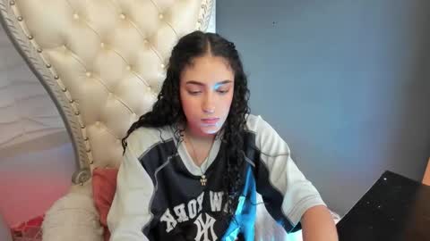 Layla online show from 03.07.26