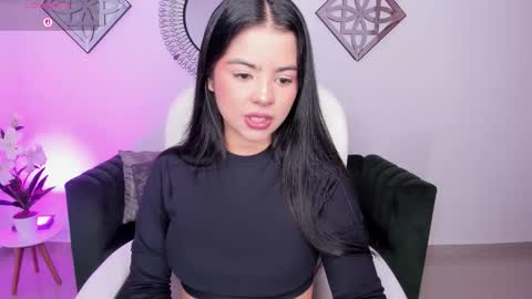 Layla Breezee online show from 09.11.25