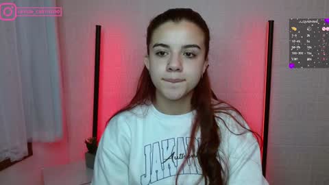 Snapshot of layla_castilloo chatting on 01.12.25 Layla online show from 01.12.25