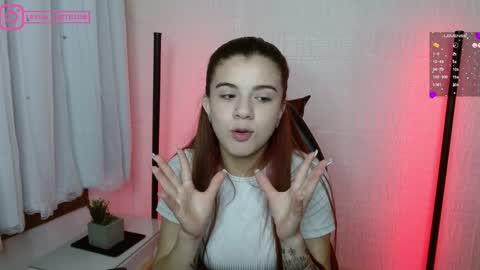Snapshot of layla_castilloo chatting on 01.24.25 Layla online show from 01.24.25