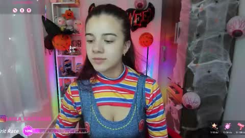 Snapshot of layla_castilloo chatting on 10.20.25 Layla online show from 10.20.25