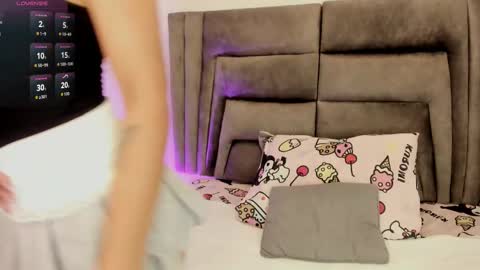 Snapshot of layla_clarke chatting on 10.27.25 layla_clarke online show from 10.27.25