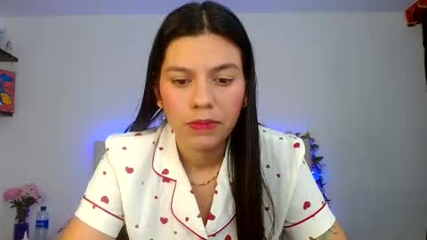 Snapshot of layla_roma chatting on 05.26.26 Lia and Rachel online show from 05.26.26