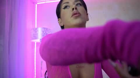 laylacruz online show from 02.05.26