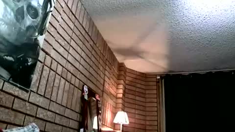 Snapshot of laylakills chatting on 11.23.25 Layla Kills online show from 11.23.25