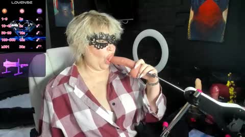 Snapshot of laylalaylamilf chatting on 02.17.26 laylalaylamilf online show from 02.17.26