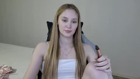 LaylaPretty001 online show from 02.12.25