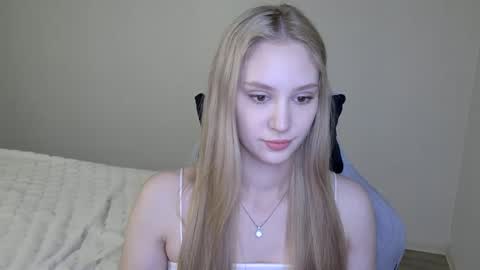 LaylaPretty001 online show from 10.07.25