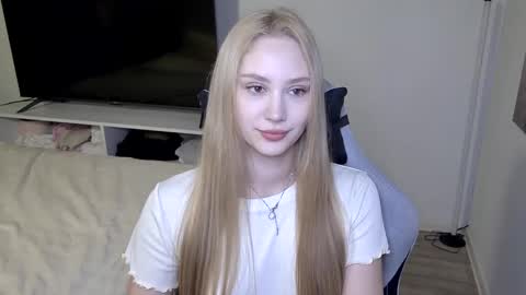 Snapshot of laylapretty001 chatting on 03.04.26 LaylaPretty001 online show from 03.04.26