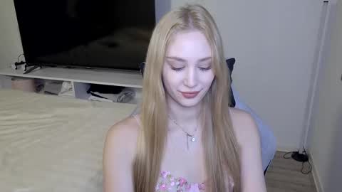 Snapshot of laylapretty001 chatting on 03.09.26 LaylaPretty001 online show from 03.09.26
