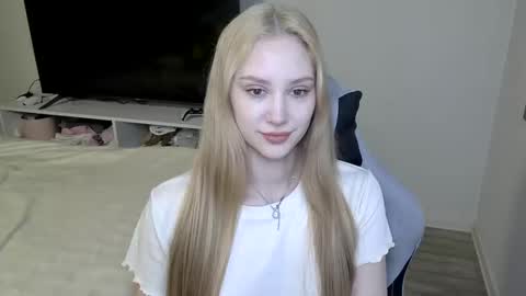 Snapshot of laylapretty001 chatting on 03.23.26 LaylaPretty001 online show from 03.23.26