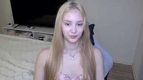 Snapshot of laylapretty001 chatting on 04.16.26 LaylaPretty001 online show from 04.16.26