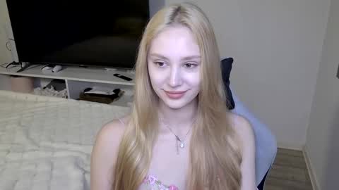 Snapshot of laylapretty001 chatting on 04.20.26 LaylaPretty001 online show from 04.20.26