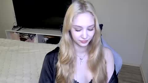 Snapshot of laylapretty001 chatting on 05.25.26 LaylaPretty001 online show from 05.25.26