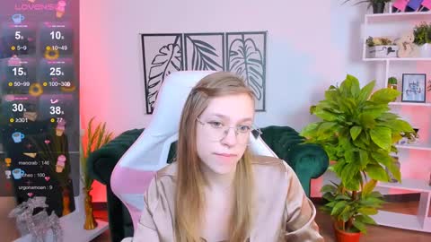 layriantavee online show from 01.19.25