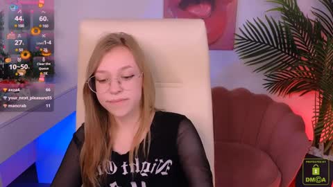 layriantavee online show from 01.28.25