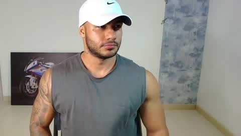 Snapshot of laytonfox chatting on 07.01.26 laytonfox online show from 07.01.26