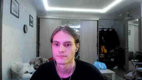 Snapshot of lazaret1k chatting on 04.11.26 Vladi online show from 04.11.26