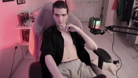 Snapshot of lazy_haze chatting on 12.22.25 Haze aka Slava online show from 12.22.25