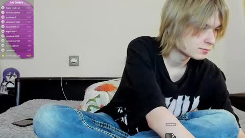 Snapshot of lazydarkknight chatting on 03.01.25 Alex online show from 03.01.25