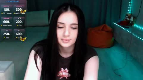 Snapshot of lea_atreides chatting on 12.05.25 Lea Atreides online show from 12.05.25