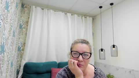 Lea online show from 04.04.26