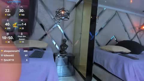 ---Leah-- online show from 12.31.24