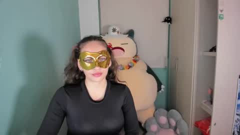 Snapshot of leah_sm chatting on 02.16.26 Laura online show from 02.16.26