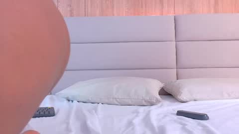 leahhtaylor online show from 02.24.26