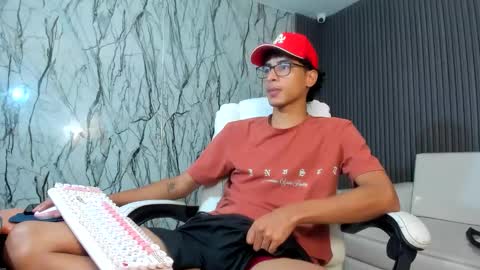 Snapshot of leam_1 chatting on 02.27.26 leam_1 online show from 02.27.26