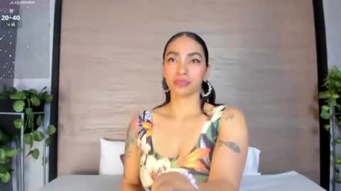 Snapshot of leamonroe__ chatting on 06.08.26 Hey Im Lea online show from 06.08.26
