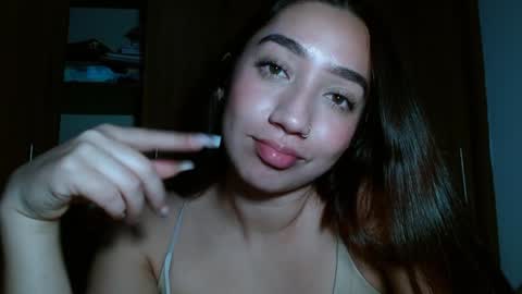 Snapshot of leanaalhub chatting on 12.14.24 leanaalhub online show from 12.14.24