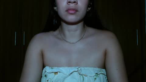 Snapshot of leanaalhub chatting on 12.22.24 leanaalhub online show from 12.22.24