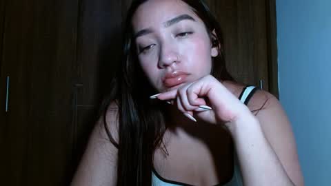 Snapshot of leanaalhub chatting on 01.10.25 leanaalhub online show from 01.10.25