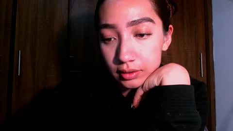 Snapshot of leanaalhub chatting on 10.01.25 leanaalhub online show from 10.01.25