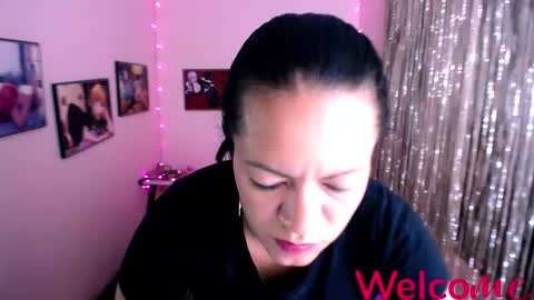 Snapshot of leandra_sex chatting on 01.21.25 Leandra online show from 01.21.25