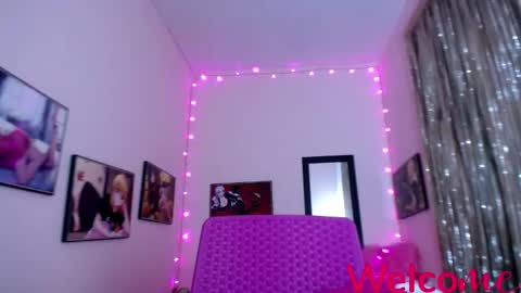 Snapshot of leandra_sex chatting on 02.19.25 Leandra online show from 02.19.25