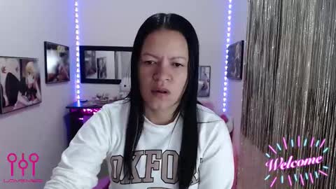 Snapshot of leandra_sex chatting on 10.08.25 Leandra online show from 10.08.25