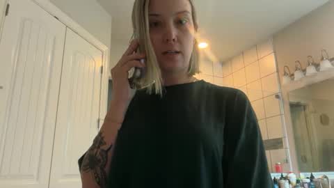 leanneluxecouple online show from 12.14.25