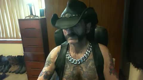 leathergreaser online show from 10.20.25