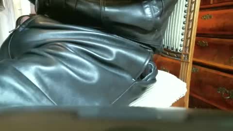 Leathermotocross online show from 12.14.24