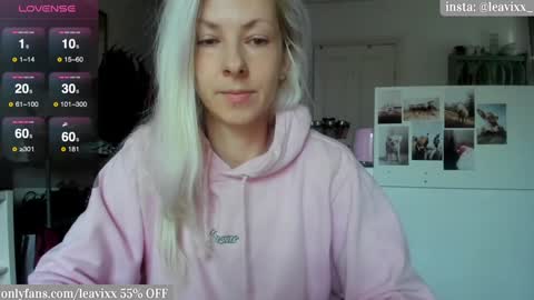 Snapshot of leavixx chatting on 12.23.24 LeaVixx online show from 12.23.24