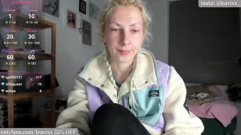 Snapshot of leavixx chatting on 03.11.25 LeaVixx online show from 03.11.25