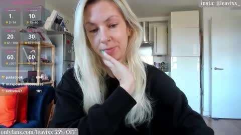 Snapshot of leavixx chatting on 10.30.25 LeaVixx online show from 10.30.25